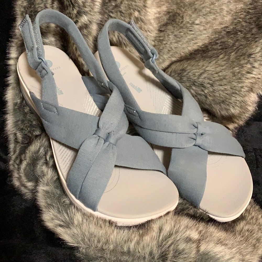 SOLD. NWT Clark’s Cloudstepper Sandals